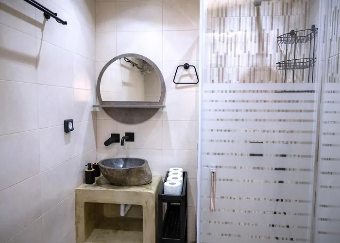 アパート Maya エルムポリ