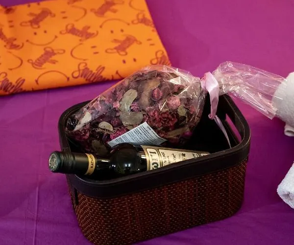 Maya アパート エルムポリ